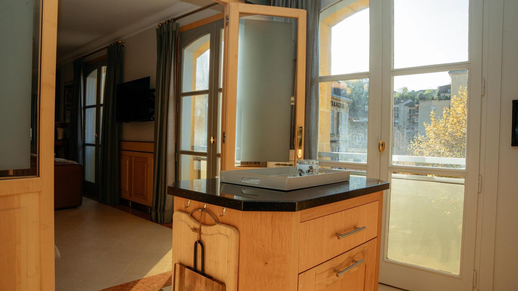 Superbe Appartement 132M2, Classe 5 Etoiles, Sarlat Centre Kültér fotó